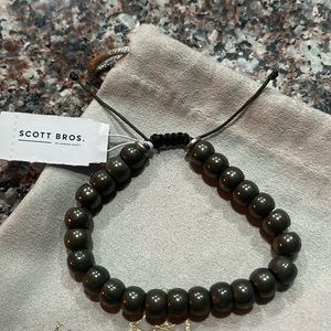 Scott Bros. Cade Oxidized Sterling Silver Bracelet in Olive NWT size Medium